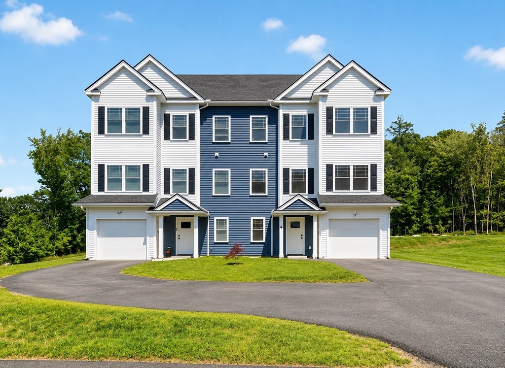 4 Jackson Road, Unit 4 North Chelmsford, MA 01863 - Photo 1 of 38