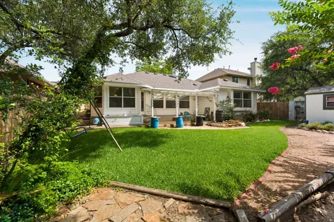 $325,000 | 810 Hilltop Drive, Leander, TX 78641