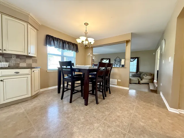 $550,000 | 1664 Brighton Drive, Mundelein, IL 60060