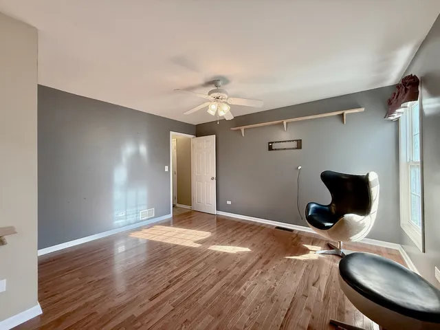 $550,000 | 1664 Brighton Drive, Mundelein, IL 60060