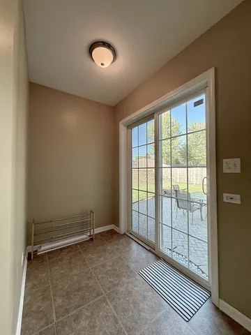 $550,000 | 1664 Brighton Drive, Mundelein, IL 60060