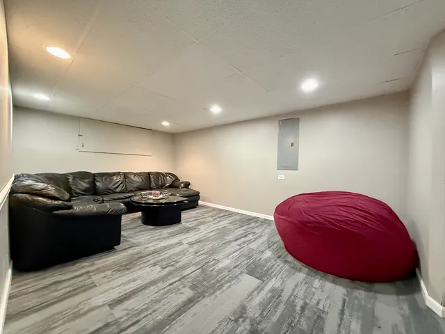 $550,000 | 1664 Brighton Drive, Mundelein, IL 60060