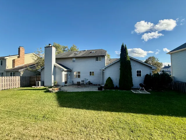 $550,000 | 1664 Brighton Drive, Mundelein, IL 60060