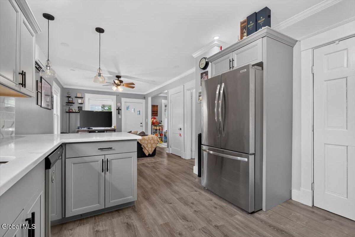 124 Gifford Road Schenectady, NY 12304 - Photo 14 of 36 16-DSC01816