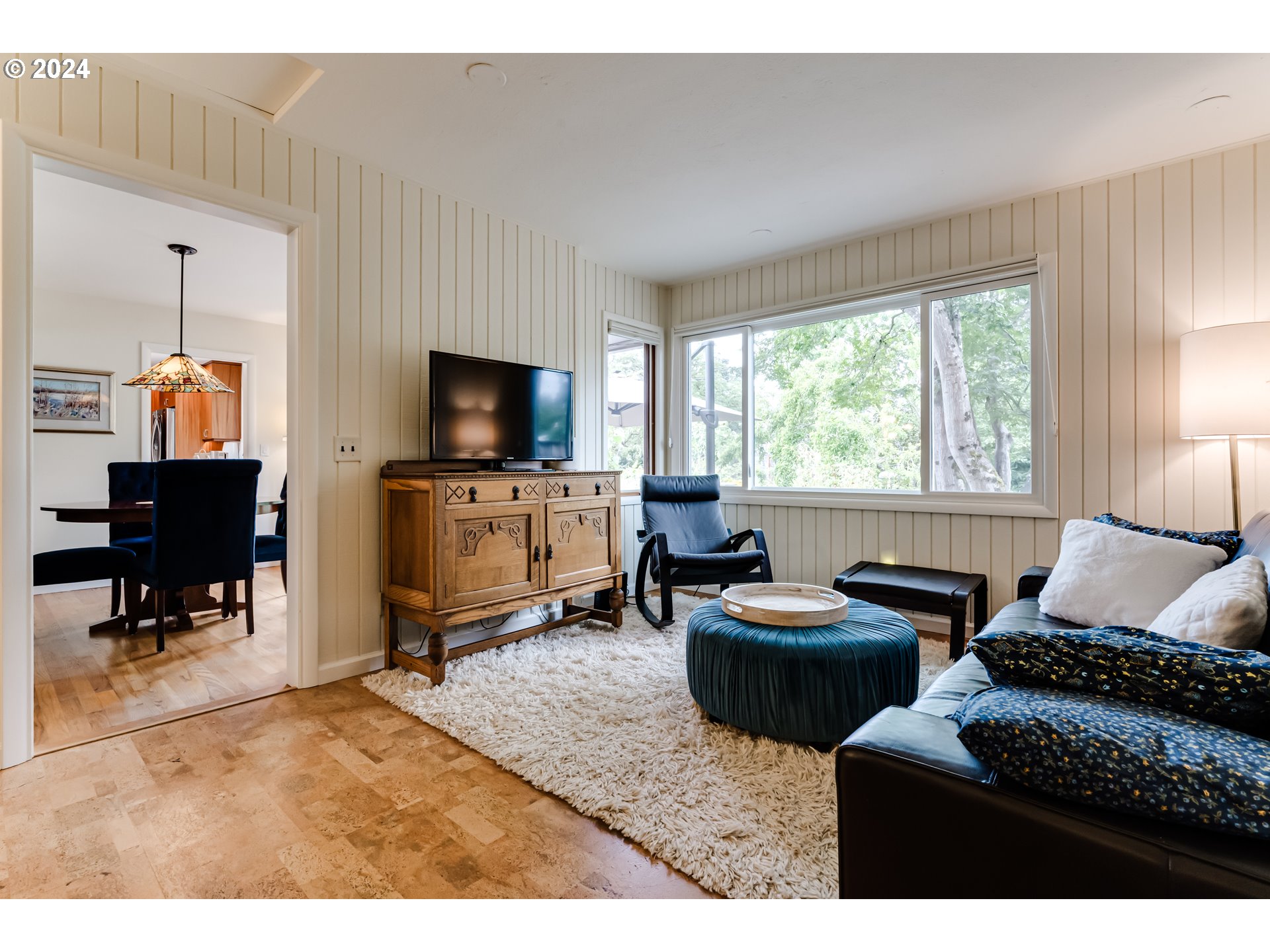 320 Palomino Drive Eugene, OR 97401 - Photo 11 of 25 Family Room