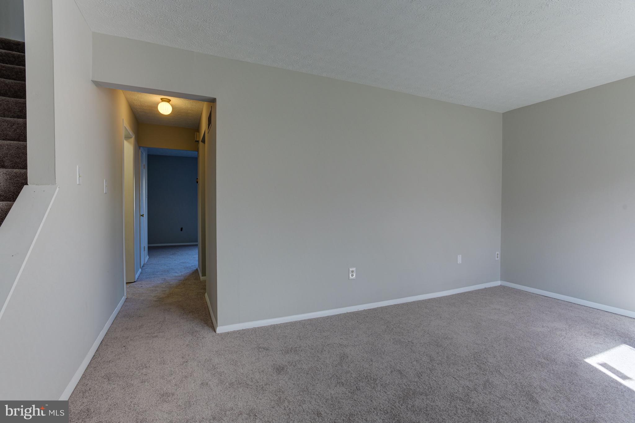 195 Farm Road Aberdeen, MD 21001 - Photo 4 of 28 Living Room