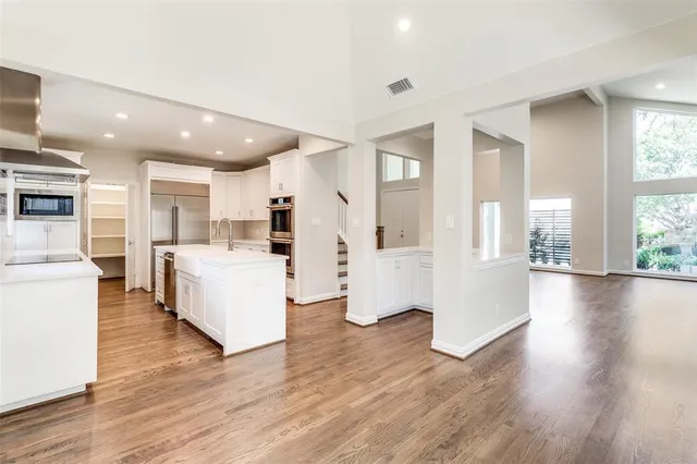 $8,995 | 7018 Northwood Road, Dallas, TX 75225