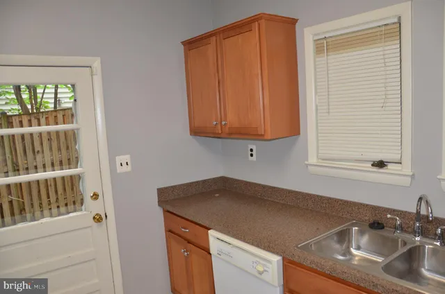 $1,250,000 | 2713 24th Road South, Arlington, VA 22206