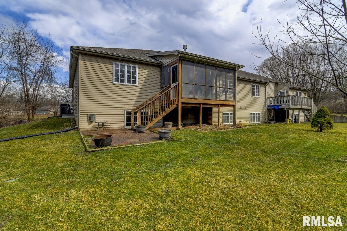 1042 Ravina Drive Chatham, IL 62629 - Photo 34 of 38 Gallery Image 34