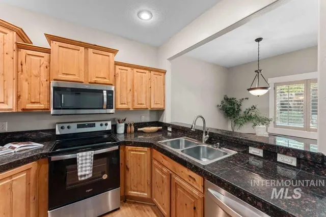 $425,000 | 5231 West Morris Hill Road, Boise, ID 83706