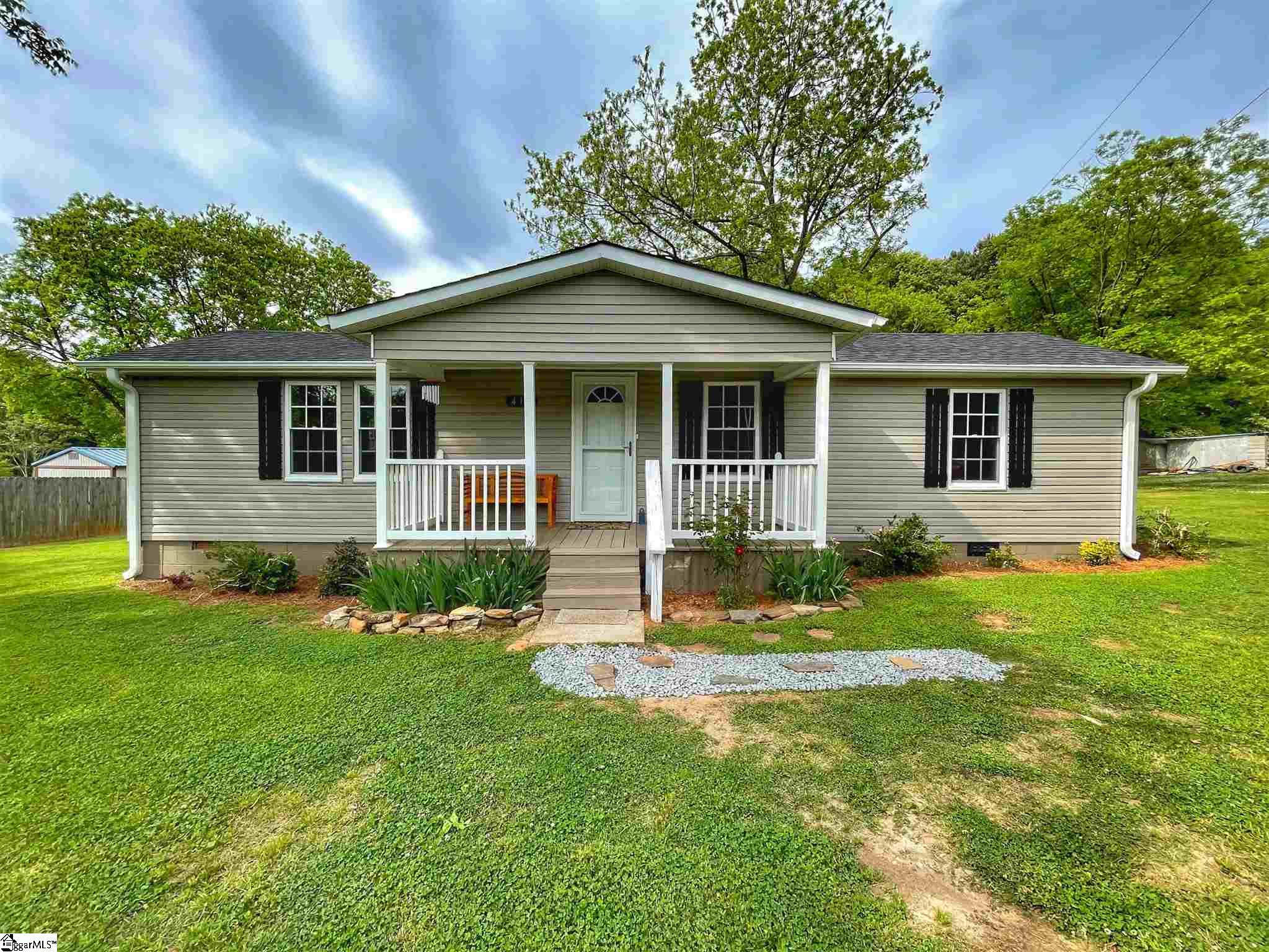 418 Tool Road Boiling Springs, SC 29316 - Photo 1 of 11 Gallery Image 1