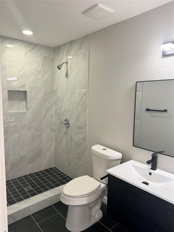 107 Gunter Street Wills Point, TX 75169 - Photo 18 of 22 master bathroom