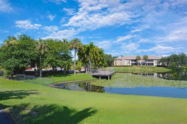 $2,350 | 10263 Gandy Boulevard North, Unit 108(FURNISHED), St. Petersburg, FL 33702