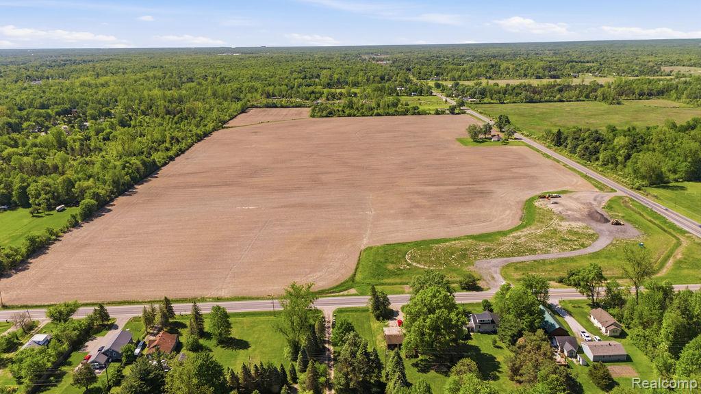 1863 Wadhams Road Smiths Creek, MI 48074 - Photo 5 of 11