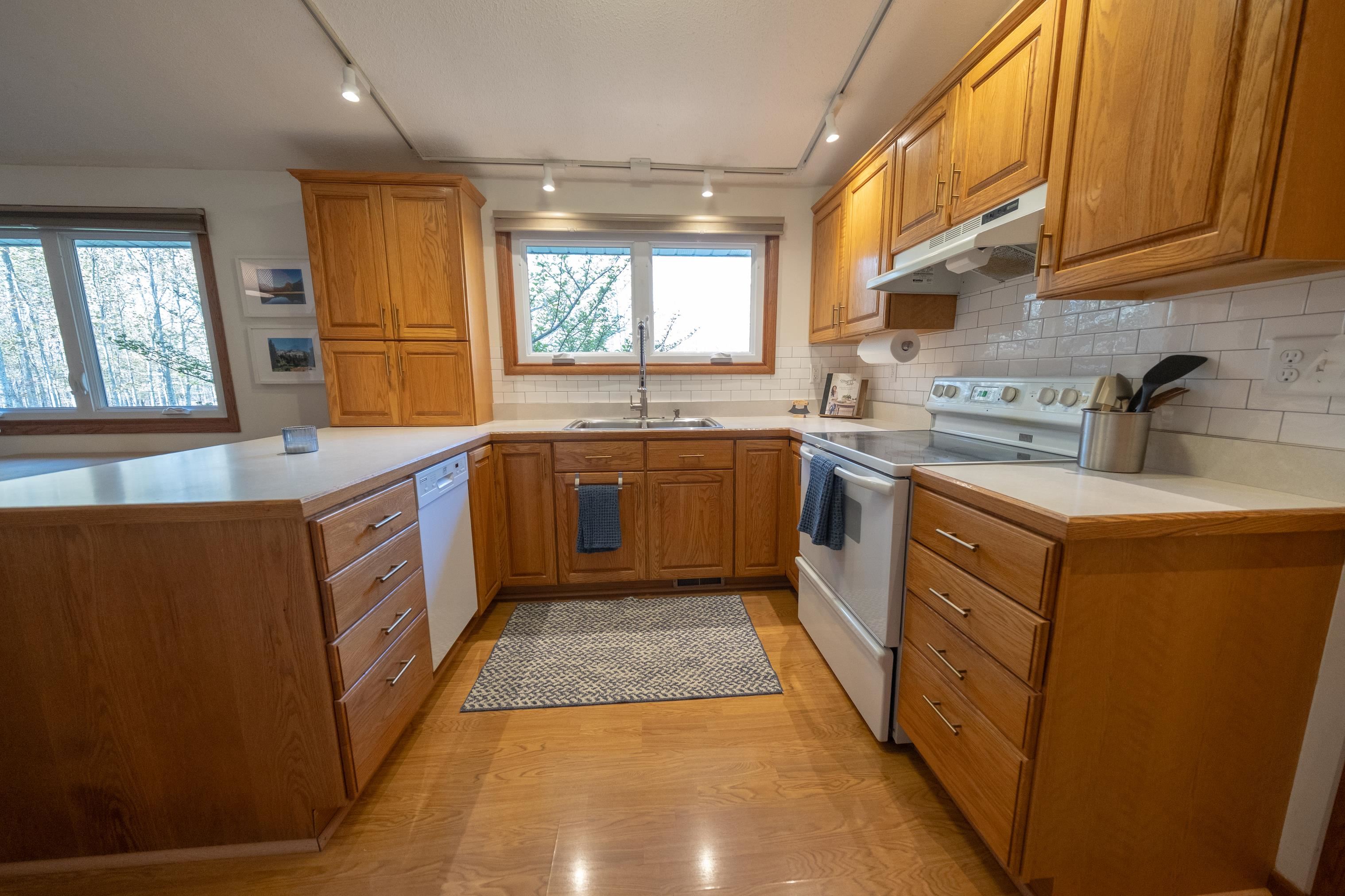 3189 West Trumbull Road Maple City, MI 49664 - Photo 9 of 35