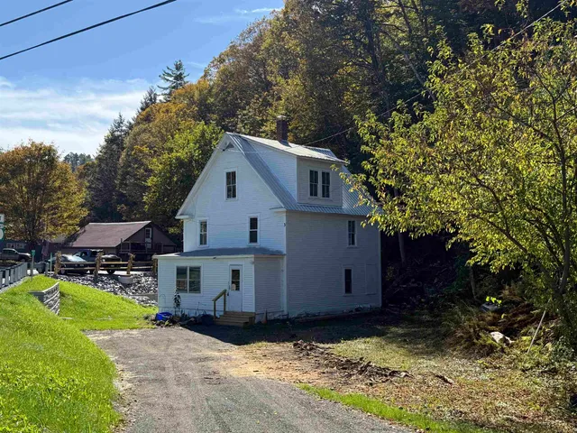 $165,000 | 3 Chester Road, Springfield, VT 05156
