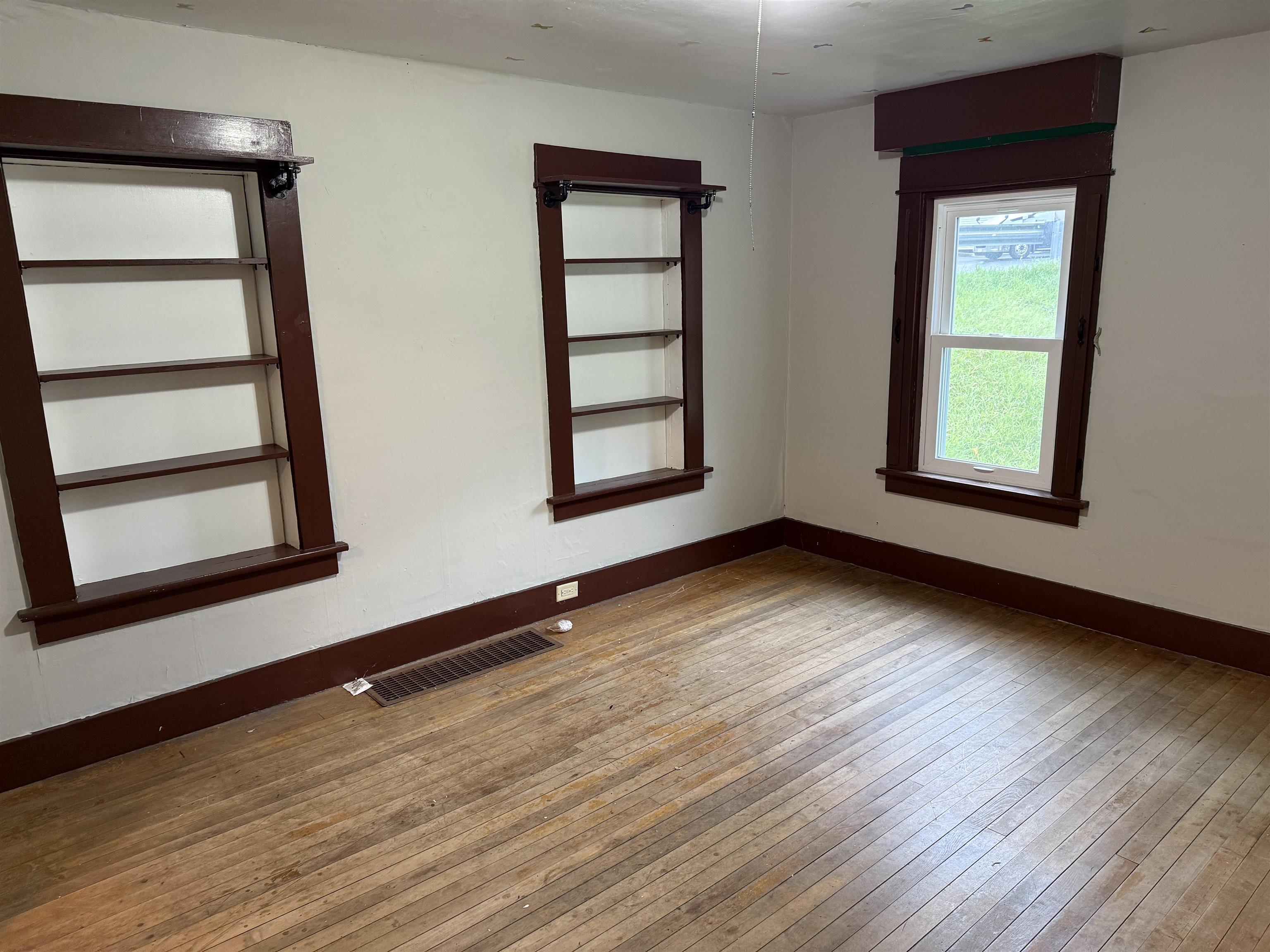 3 Chester Road Springfield, VT 05156 - Photo 17 of 48