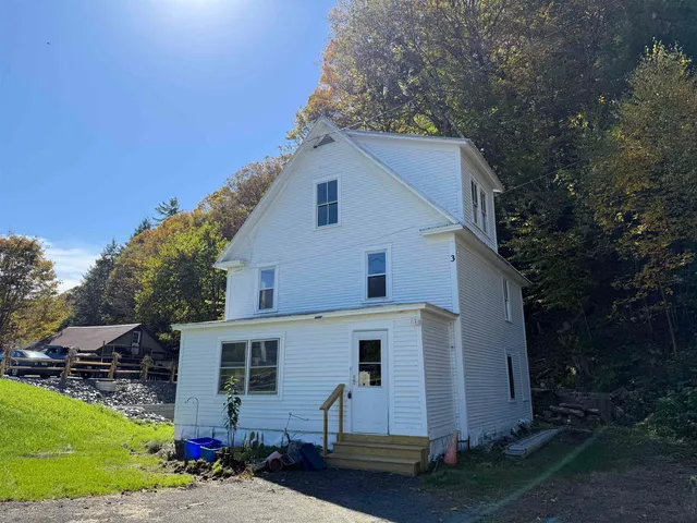 $165,000 | 3 Chester Road, Springfield, VT 05156