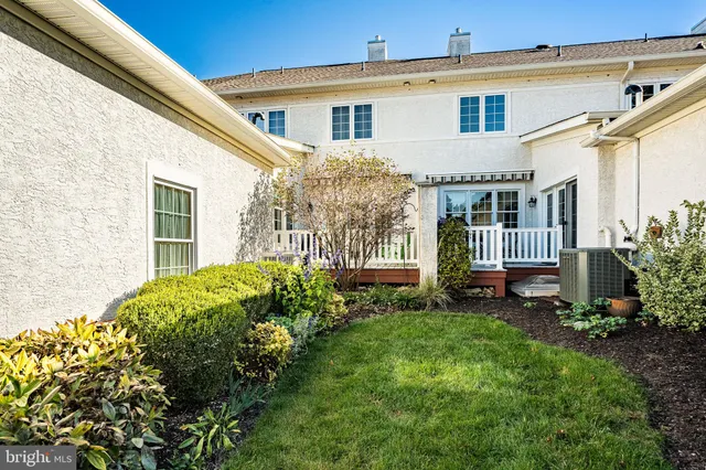 $550,000 | 475 Fairmont Drive, Unit 237, Chester Springs, PA 19425
