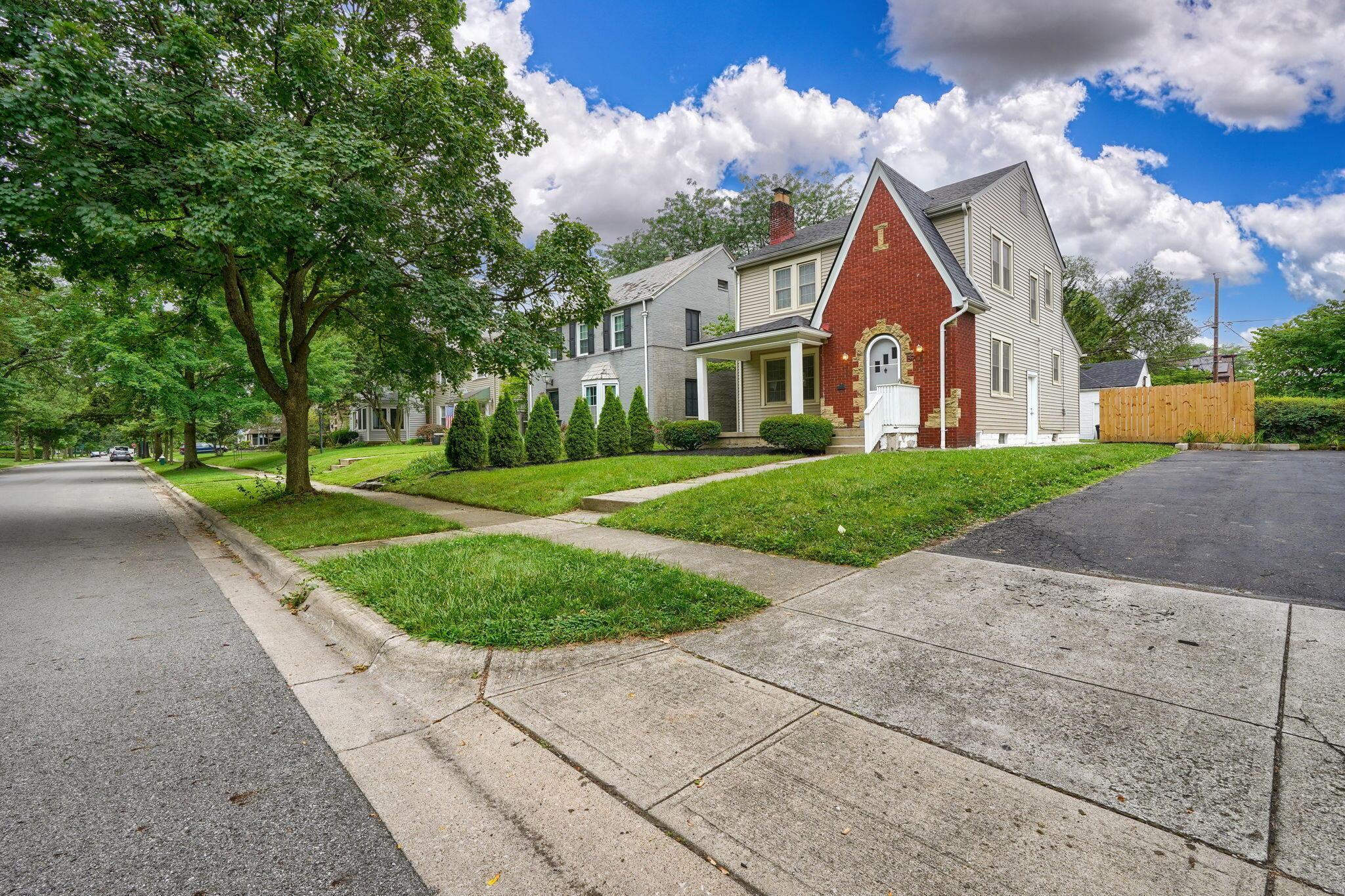 891 Vernon Road Columbus, OH 43209 - Photo 4 of 38