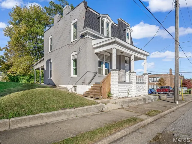 $125,000 | 221 North 2nd Street, Belleville, IL 62220