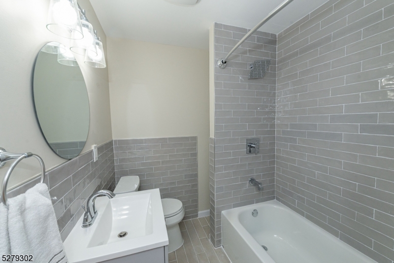 165 Hillside Avenue, Unit 2 Glen Ridge, NJ 07028 - Photo 11 of 17