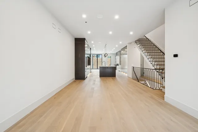 $1,999,999 | 2434 West Superior Street, Chicago, IL 60612