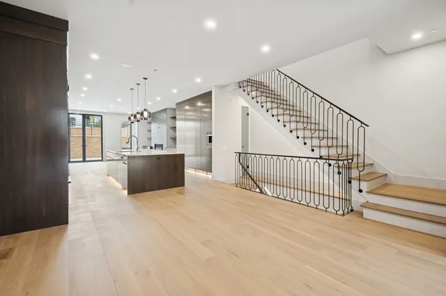 $1,999,999 | 2434 West Superior Street, Chicago, IL 60612