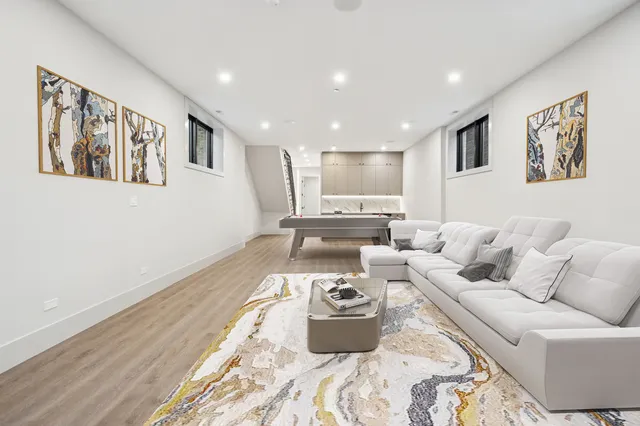 $1,999,999 | 2434 West Superior Street, Chicago, IL 60612