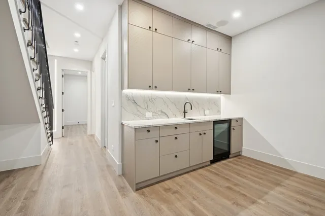 $1,999,999 | 2434 West Superior Street, Chicago, IL 60612