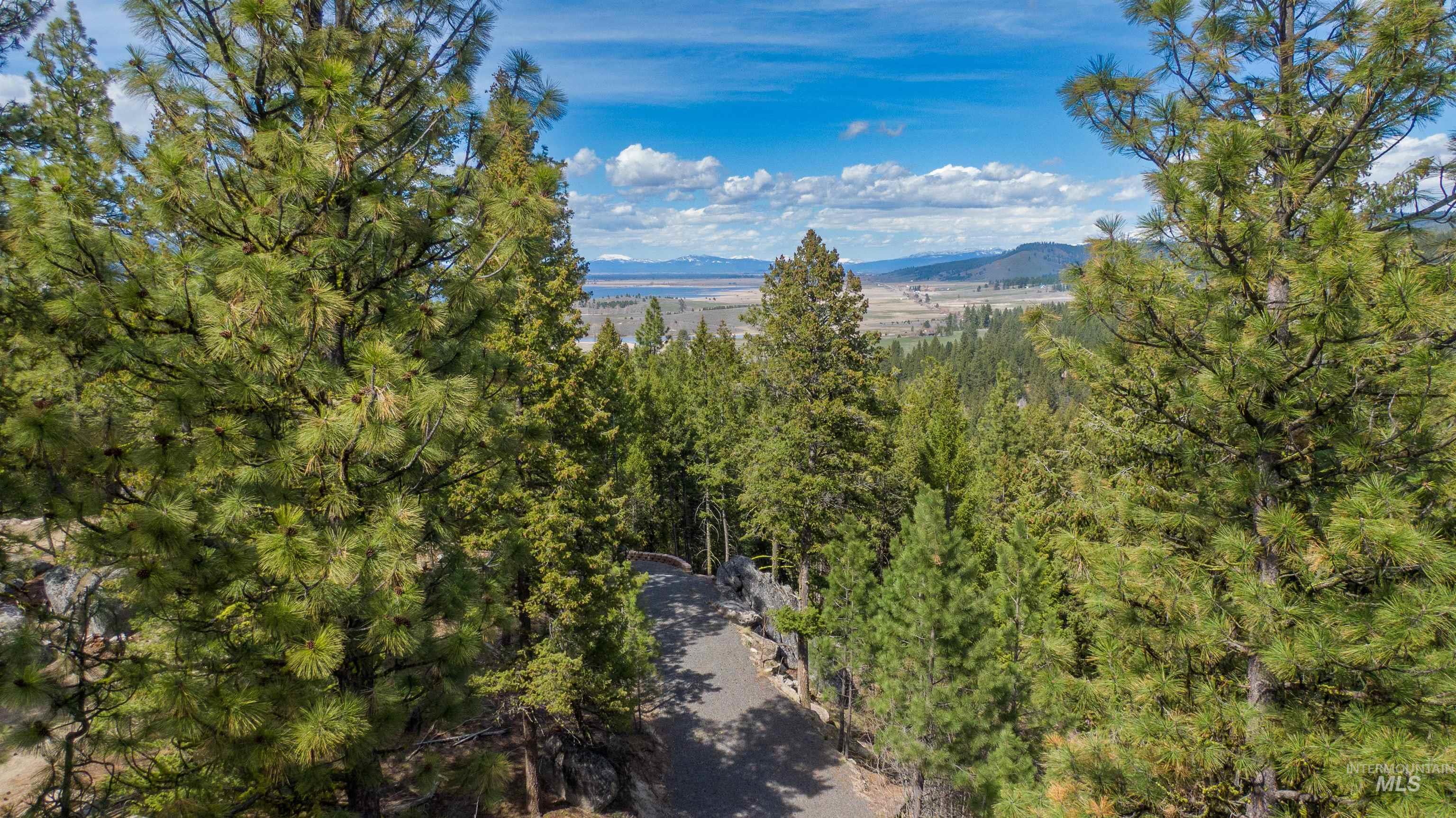 1562 Crown Point Parkway Cascade, ID 83611 - Photo 18 of 22