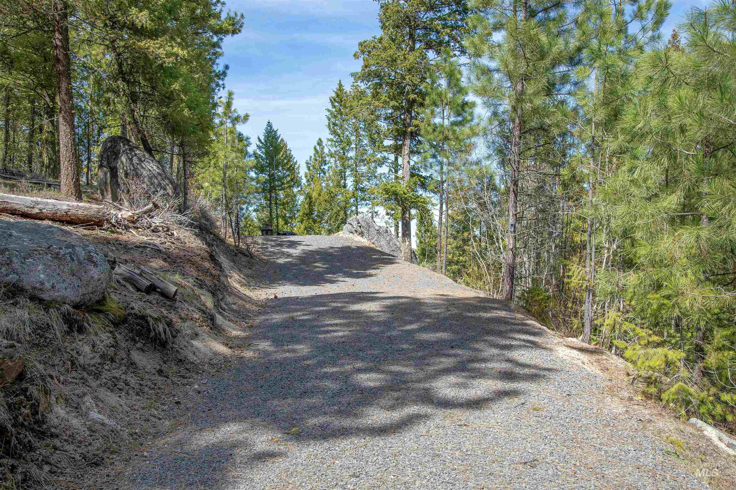 1562 Crown Point Parkway Cascade, ID 83611 - Photo 9 of 22