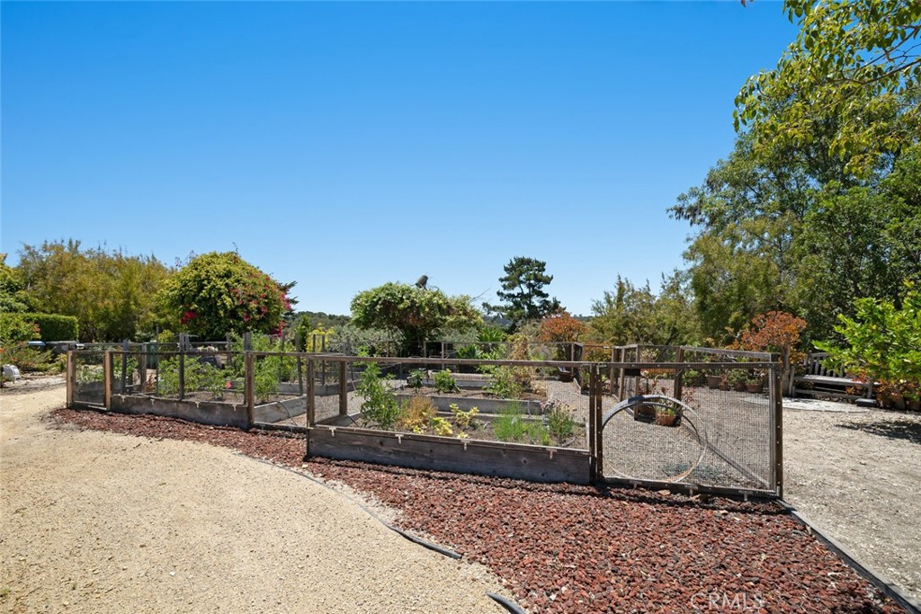 225 Broken Arrow Road Nipomo, CA 93444 - Photo 27 of 75