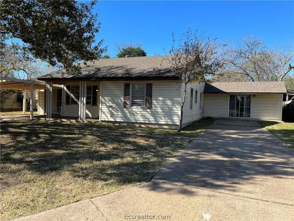 $319,900 | 212 Inlow Boulevard, Bryan, TX 77801