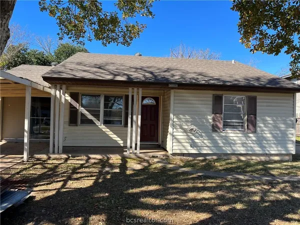 $319,900 | 212 Inlow Boulevard, Bryan, TX 77801