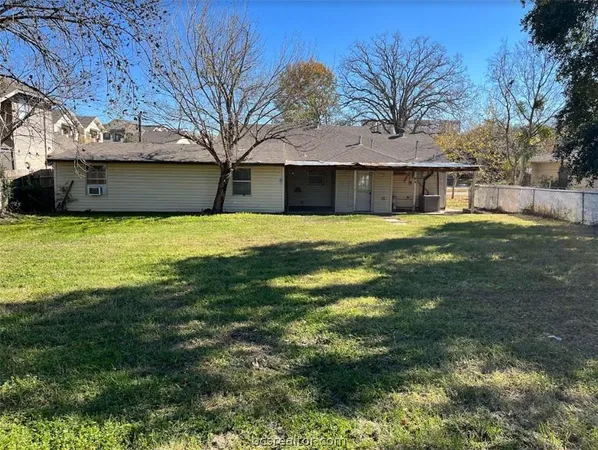 $319,900 | 212 Inlow Boulevard, Bryan, TX 77801