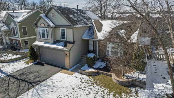 $409,500 | 3540 Fairfax Court West, Aurora, IL 60504