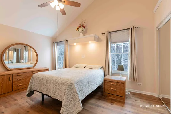 $409,500 | 3540 Fairfax Court West, Aurora, IL 60504