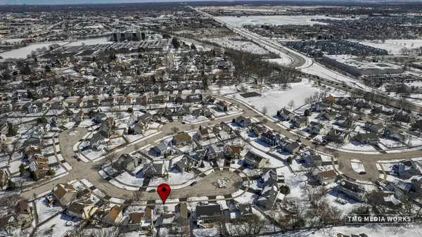 $409,500 | 3540 Fairfax Court West, Aurora, IL 60504