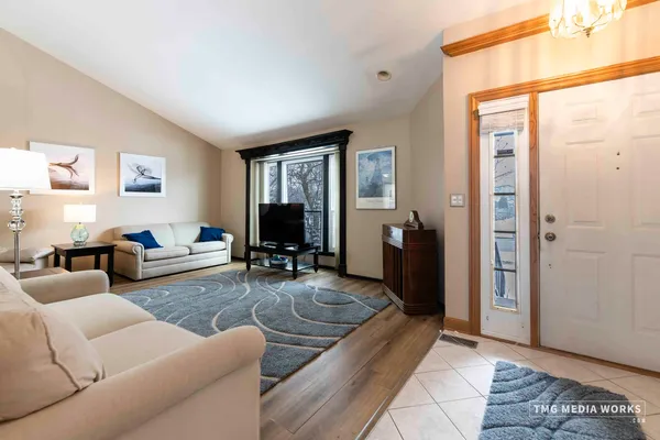 $409,500 | 3540 Fairfax Court West, Aurora, IL 60504