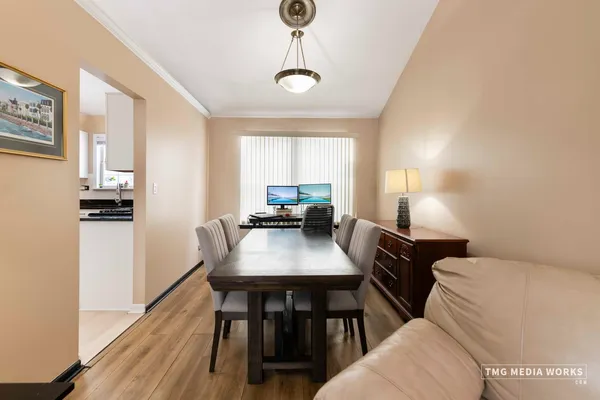 $409,500 | 3540 Fairfax Court West, Aurora, IL 60504