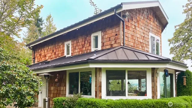 $4,500 | 31710 Sunrise Beach Court Northeast, Kingston, WA 98346