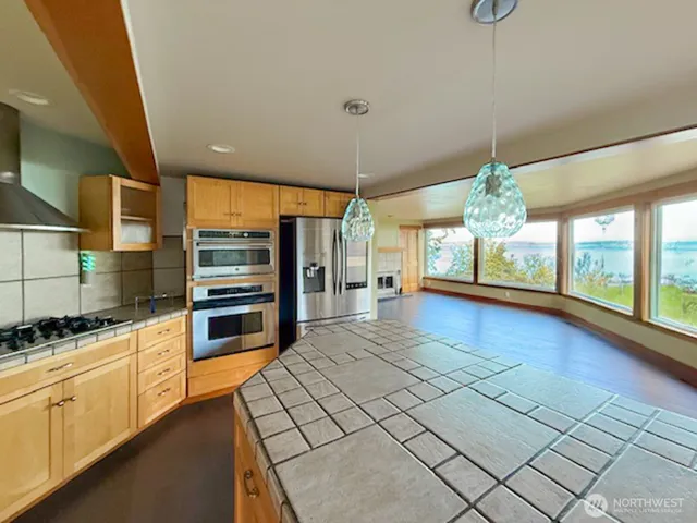 $4,500 | 31710 Sunrise Beach Court Northeast, Kingston, WA 98346