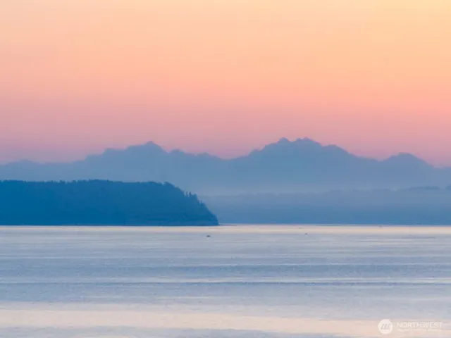 $4,500 | 31710 Sunrise Beach Court Northeast, Kingston, WA 98346