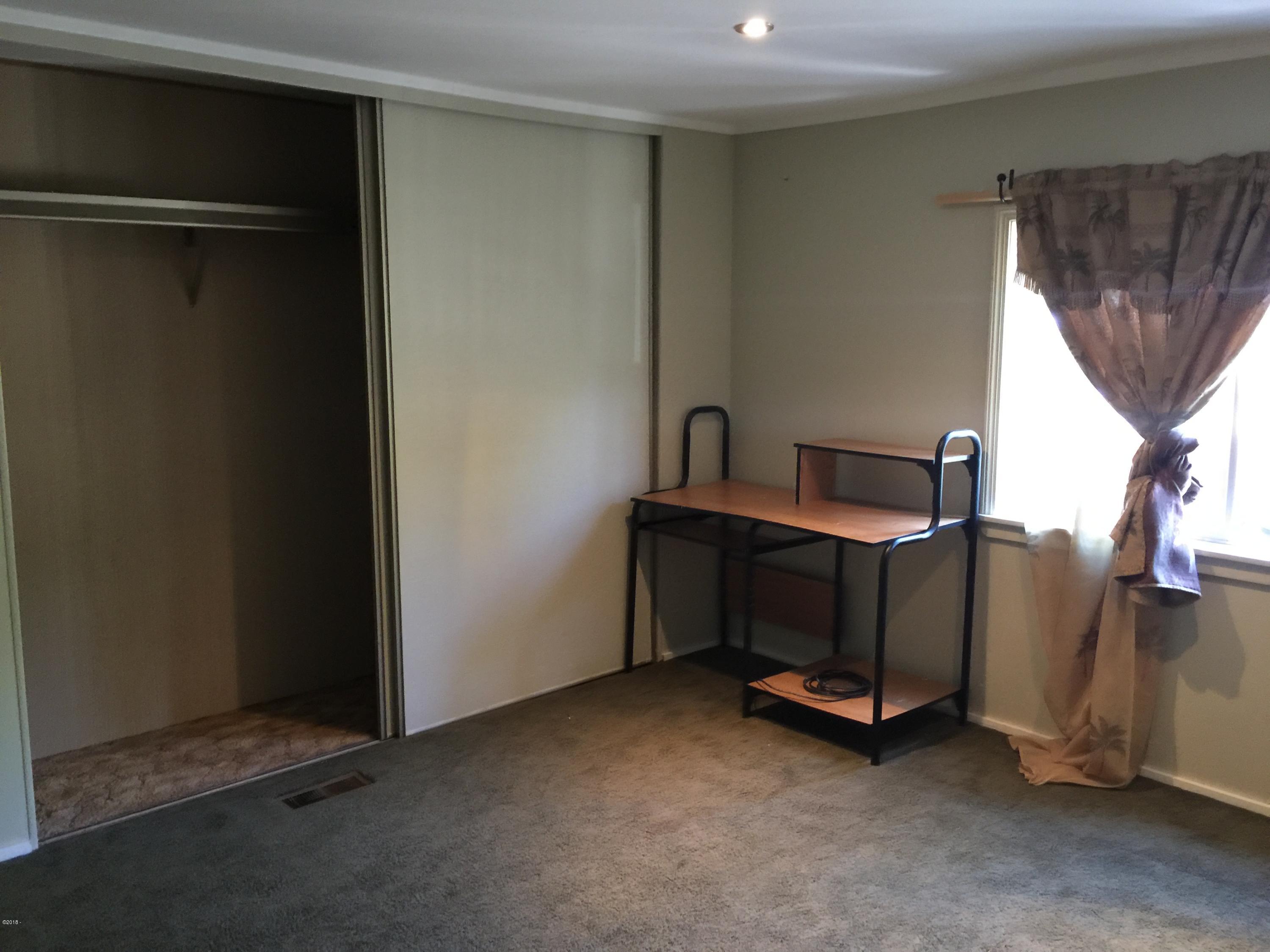 6310 Us-101 Otis, OR 97368 - Photo 17 of 30 2nd Bedroom/Pic 2