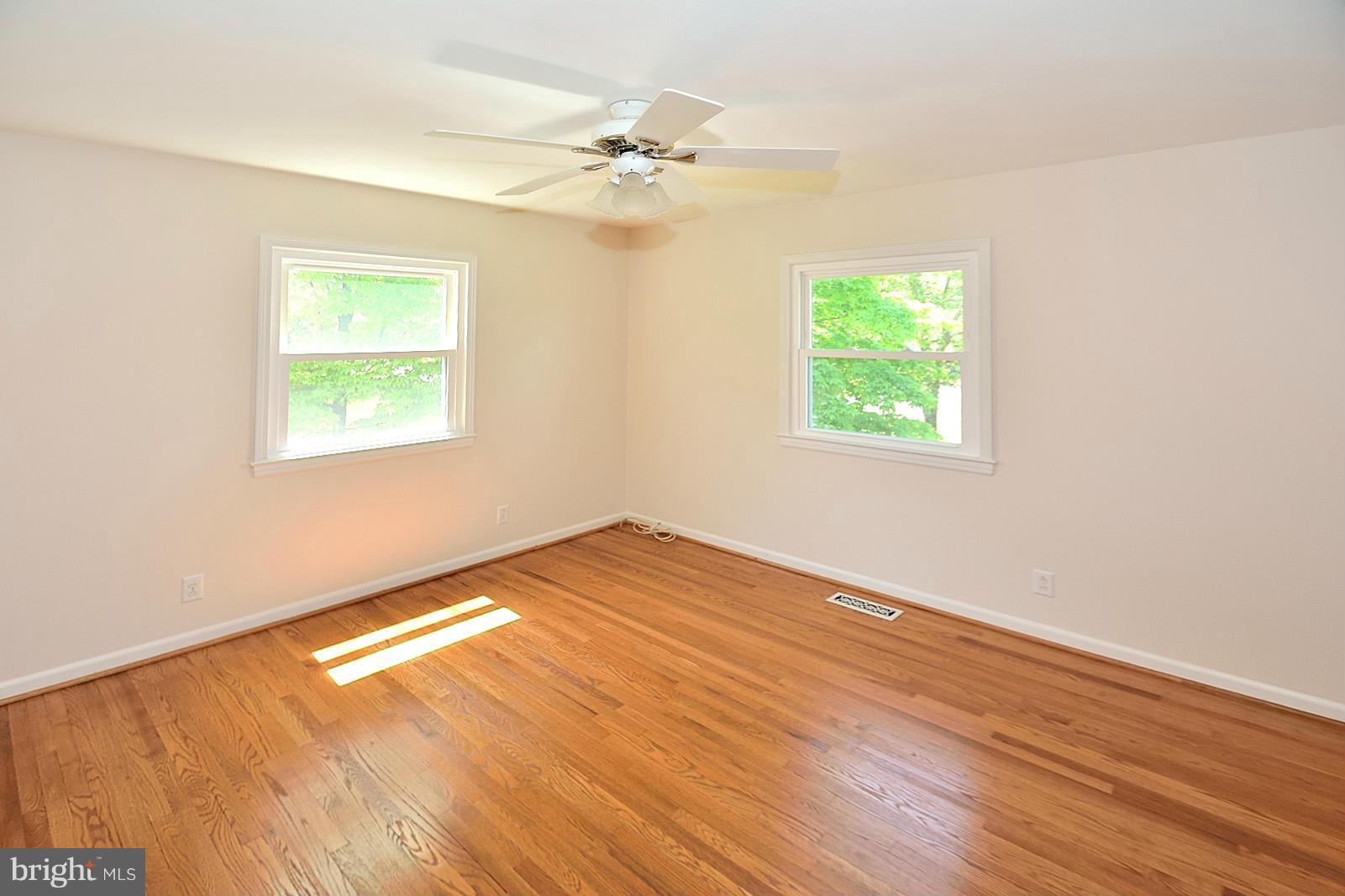 212 West Balsam Road Sterling, VA 20164 - Photo 14 of 26 Bedroom #2