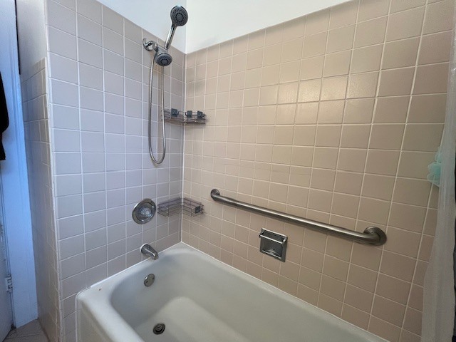 3016 Thayer Street Evanston, IL 60201 - Photo 12 of 20 a bathroom with a shower and a sink