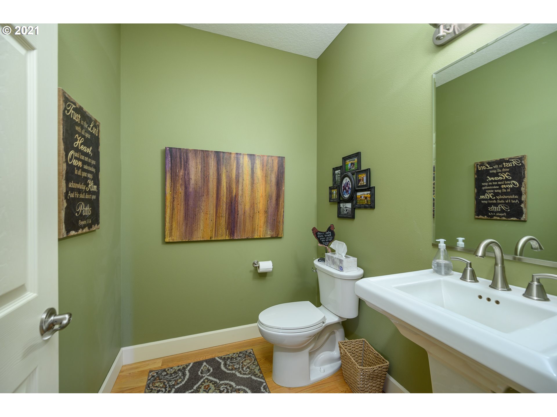 12165 Northwest Fox Ridge Road McMinnville, OR 97128 - Photo 20 of 32 Gallery Image 20
