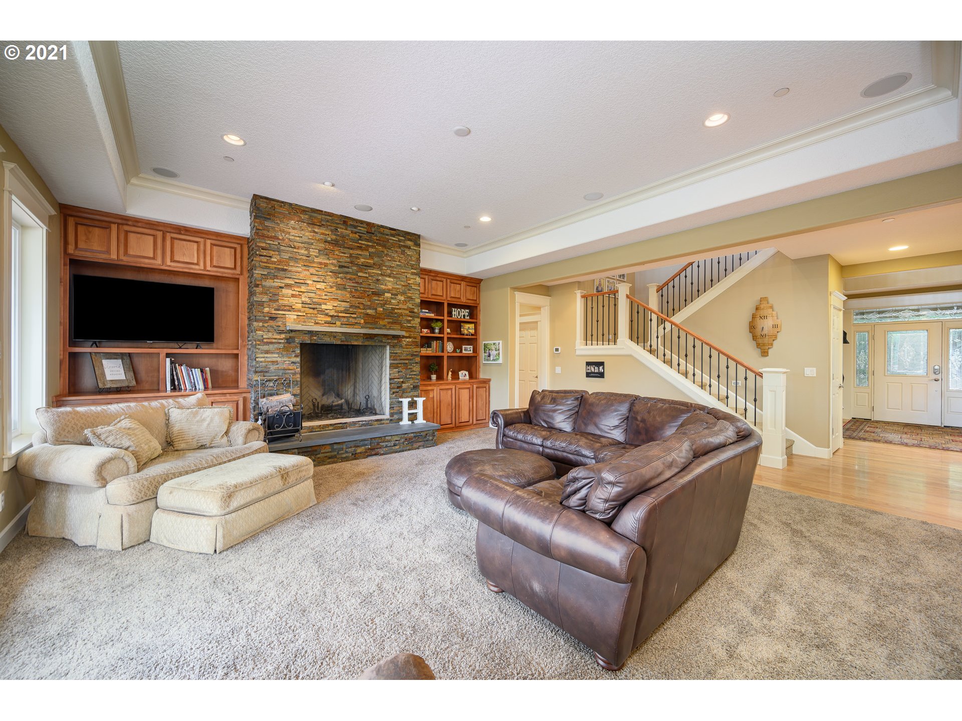 12165 Northwest Fox Ridge Road McMinnville, OR 97128 - Photo 8 of 32 Gallery Image 8