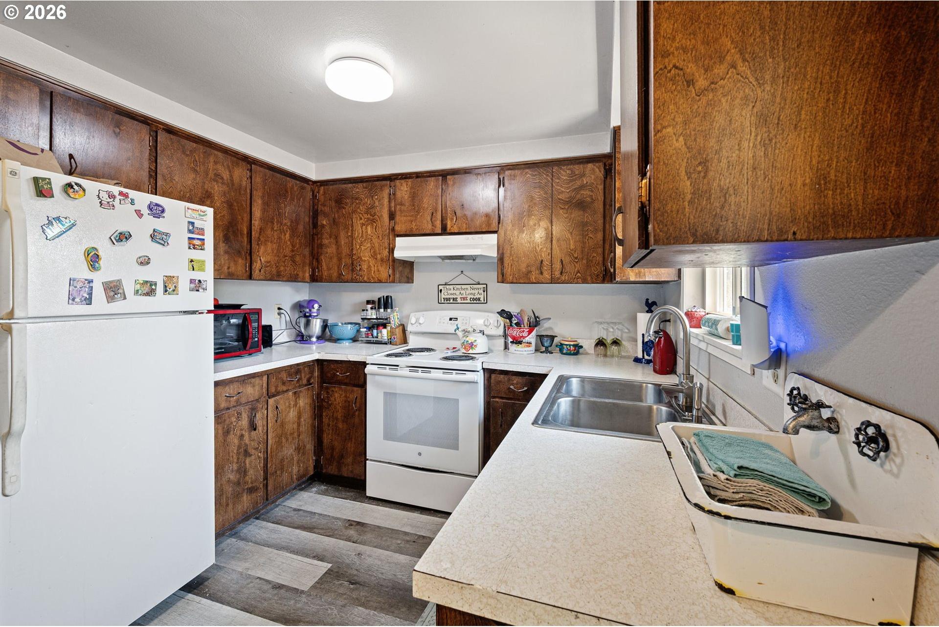 3999 Virginia Avenue Springfield, OR 97478 - Photo 11 of 21 Gallery Image 11